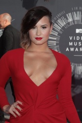Demi Lovato - At the MTV Video Music Awards, August 24, 2014 - 112xHQ 0JxcVTuJ