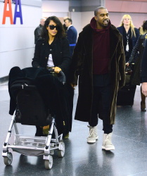 Kim Kardashian - At JFK Airport in New York City with Kanye West (2015. 02. 09) (44xHQ) 1TEWQII1