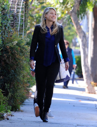 Ali Larter - Ali Larter - Out and about in LA - March 3, 2015 (24xHQ) 4cKKEglg