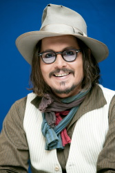 Johnny Depp - "The Tourist" press conference portraits by Armando Gallo (New York, December 6, 2010) - 31xHQ 5Q86COTa