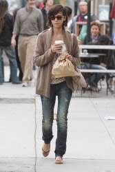 Jessica Alba - shopping in Beverly Hills (2010.02.19) - 18xHQ 5mwySshg