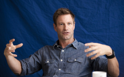 Aaron Eckhart - Aaron Eckhart - "The Rum Diary" press conference portraits by Armando Gallo (Hollywood, October 13, 2011) - 18xHQ 75JhPN8R