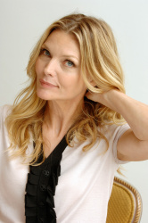 Michelle Pfeiffer - Hairspray press conference portraits by Vera Anderson (Los Angeles, June 15, 2007) - 10xHQ 7MnZNk1v