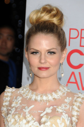 Jennifer Morrison - Jennifer Morrison & Ginnifer Goodwin - 38th People's Choice Awards held at Nokia Theatre in Los Angeles (January 11, 2012) - 244xHQ 8Dk0dfdW