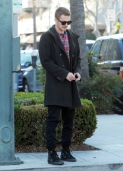 Hayden Christensen - meets some friends for lunch in Beverly Hills, California (January 8, 2015) - 11xHQ 8f0fg0Ym