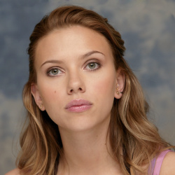 Scarlett Johansson - "Scoop" press conference portraits by Armando Gallo (New York, July 9, 2006) - 39xHQ 9AT49Ygo