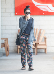 Vanessa Hudgens - Leaving Intelligentsia Coffee in LA - February 26, 2015 (26xHQ) 9F9HZ6q9