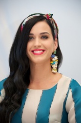 Katy Perry - The Smurfs 2 press conference portraits by Vera Anderson (Cancun, April 22, 2013) - 8xHQ 9XHcjYxR