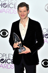 Joseph Morgan, Persia White - 40th People's Choice Awards held at Nokia Theatre L.A. Live in Los Angeles (January 8, 2014) - 114xHQ Ad8fDSLp