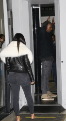 Kanye West - Kim Kardashian & Kanye West - At LAX Airport in Los Angeles, 7 января 2015 (68xHQ) Bw9YL7dQ