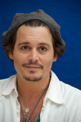 Johnny Depp - The Rum Diary press conference portraits by Vera Anderson (Hollywood, October 13, 2011) - 13xHQ By0MgMxy