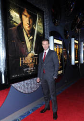 Richard Armitage - The Hobbit An Unexpected Journey - Canadian Premiere - Toronto, December 3, 2012 - 10xHQ CKbSPANR