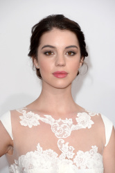 Adelaide Kane - 40th People's Choice Awards held at Nokia Theatre L.A. Live in Los Angeles (January 8, 2014) - 52xHQ CYwI1npO