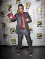 Robert Downey Jr. - "Iron Man 3" panel during Comic-Con at San Diego Convention Center (July 14, 2012) - 36xHQ CsfQ2wCb