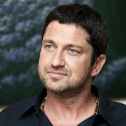 Gerard Butler - Gerard Butler - "The Ugly Truth" press conference portraits by Armando Gallo (Los Angeles, July 19, 2009) - 15xHQ DOYh4RKz