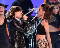 Demi Lovato and Cher Lloyd - Performing Really Don't Care at the Teen Choice Awards. August 10, 2014 - 45xHQ Dg7nSQoy