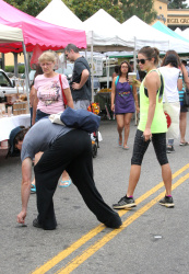 Ian Somerhalder & Nikki Reed - at the farmer's market in Sherman Oaks (July 20, 2014) - 152xHQ Diz7AaIW