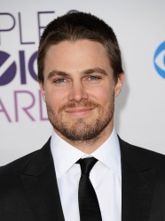 Stephen Amell - Stephen Amell - 2013 People's Choice Awards - 9 January 2013 - 3xHQ ElQwP17i