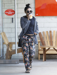 Vanessa Hudgens - Leaving Intelligentsia Coffee in LA - February 26, 2015 (26xHQ) FvCn8gNn