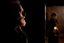 Anthony Hopkins - Benicio Del Toro, Anthony Hopkins, Emily Blunt, Hugo Weaving - постеры и промо стиль к фильму "The Wolfman (Человек-волк)", 2010 (66xHQ) G95q53bE
