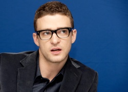 Justin Timberlake - "The Social Network" press conference portraits by Armando Gallo (New York, September 25, 2010) - 15xHQ HIM2ebIp