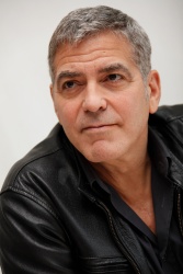 George Clooney - Tomorrowland press conference portraits (Beverly Hills, May 8, 2015) - 26xHQ IgJsJxpc