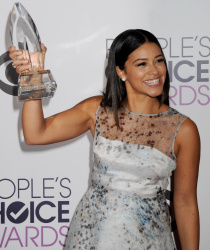 Gina Rodriguez - The 41st Annual People's Choice Awards in LA - January 7, 2015 - 18xHQ JEzcQwgn