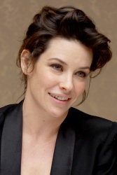 Evangeline Lilly - The Hobbit: The Desolation of Smaug press conference portraits by Munawar Hosain (Beverly Hills, December 3, 2013) - 25xHQ OoVDa6re