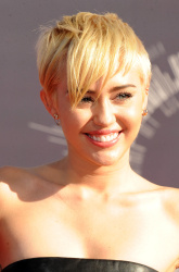 Miley Cyrus - 2014 MTV Video Music Awards in Los Angeles, August 24, 2014 - 350xHQ PodNvvFk