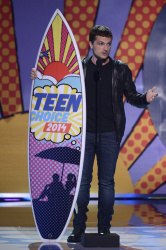 Josh Hutcherson - FOX's 2014 Teen Choice Awards in Los Angeles (2014.08.10) - 33xHQ QRhsW2AV
