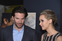 Jennifer Lawrence и Bradley Cooper - Attends a screening of 'Serena' hosted by Magnolia Pictures and The Cinema Society with Dior Beauty, Нью-Йорк, 21 марта 2015 (449xHQ) U817oPWA