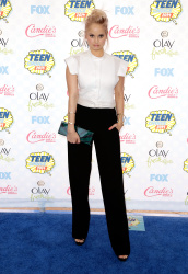 Debby Ryan - FOX's 2014 Teen Choice Awards at The Shrine Auditorium in Los Angeles, California - August 10, 2014 - 98xHQ UHV3utK3