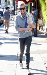 Katherine Heigl - Out & About in Los Angeles, 27 января 2015 (21xHQ) UWN6JSws