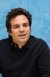 Mark Ruffalo - Eternal Sunshine of the Spotless Mind press conference portraits by Vera Anderson (Los Angeles, March 6, 2004) - 8xHQ V3expAqb