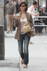 Jessica Alba - shopping in Beverly Hills (2010.02.19) - 18xHQ VvHbYr49