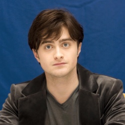 Daniel Radcliffe - "Harry Potter and the Deathly Hallows. Part 1" press conference portraits by Armando Gallo (Los Angeles, November 13, 2010) - 7xHQ WLBlUWkI