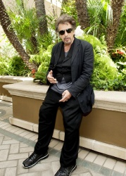 Al Pacino - "You Don't Know Jack" press conference portraits by Armando Gallo (Los Angeles, May 24, 2010) - 21xHQ XBUmBUmN