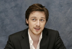 James McAvoy - "Starter for 10" press conference portraits by Armando Gallo (Beverly Hills, February 5, 2007) - 27xHQ Al3Cu2oq