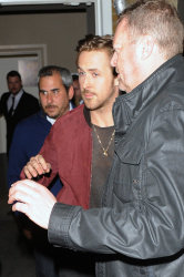 Ryan Gosling - Leaving his hotel in London - April 8, 2015 - 4xHQ B9327AWg