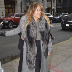Jennifer Lopez - Leaving 'Good Morning America' in NYC, 19 января 2015 (16xHQ) Brvdgv05