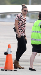 Harry Styles, Niall Horan and Liam Payne - Arriving in Brisbane, Australia - February 11, 2015 - 17xHQ CJKGHj2q