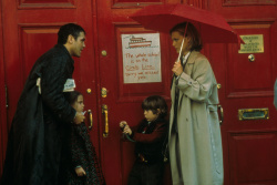 Michelle Pfeiffer - George Clooney, Michelle Pfeiffer - Промо стиль и постеры к фильму "One Fine Day (Один прекрасный день)", 1996 (10хHQ) CMmDveTl