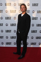 Josh Holloway - arrives at ABC's Lost Live The Final Celebration (2010.05.13) - 31xHQ EAeHlEXX