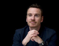 Michael Fassbender - X- Men: Days of Future Past press conference portraits by Magnus Sundholm (New York, May 9, 2014) - 25xHQ ESVWSdWC