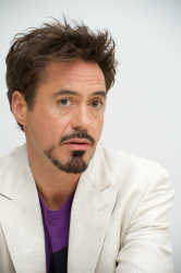 Robert Downey Jr. - The Soloist press conference portraits by Vera Anderson (Beverly Hills, April 3, 2009) - 20xHQ G8cKDD7d