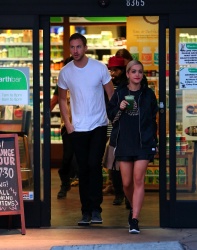 Calvin Harris and Rita Ora - out in Los Angeles - January 25, 2014 - 26xHQ GbBx8h5i