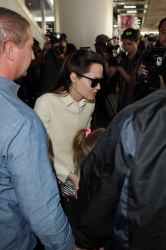 Angelina Jolie - LAX Airport - February 11, 2015 (185xHQ) HG3Hs8FQ