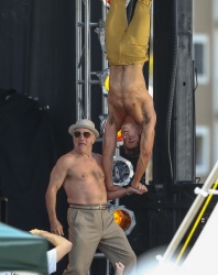 Zac Efron & Robert De Niro - On the set of Dirty Grandpa in Tybee Island,Giorgia 2015.04.30 - 140xHQ HlyAzgZw