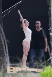 Amanda Seyfried - On the set of a photoshoot in Miami - February 14, 2015 (111xHQ) Hw4bv8jV