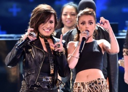 Demi Lovato and Cher Lloyd - Performing Really Don't Care at the Teen Choice Awards. August 10, 2014 - 45xHQ Ij8D452w